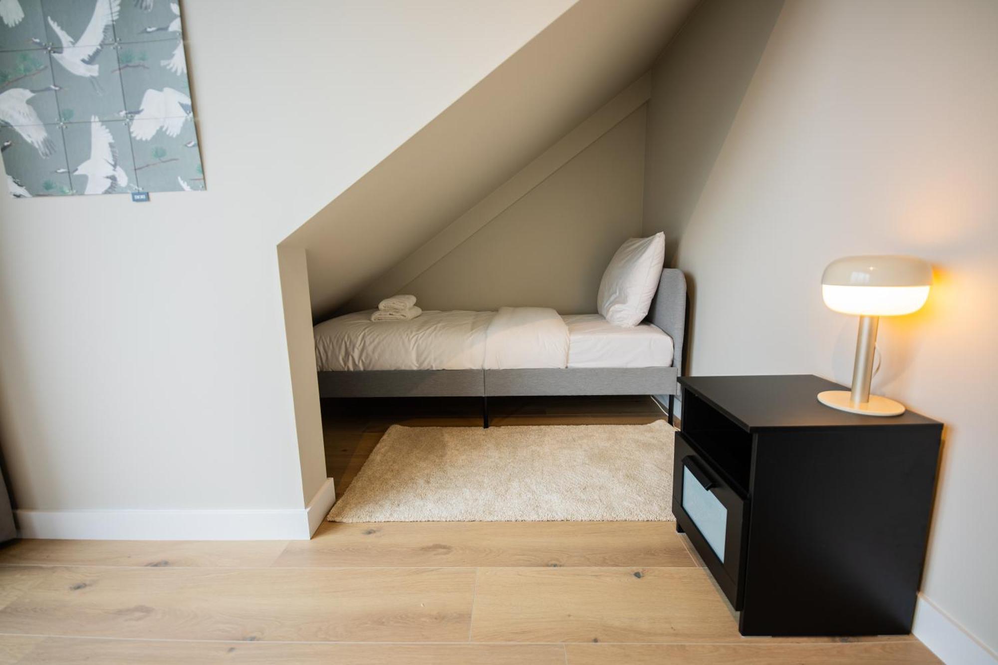 Apartment 2e 3e Pijnackerstraat *