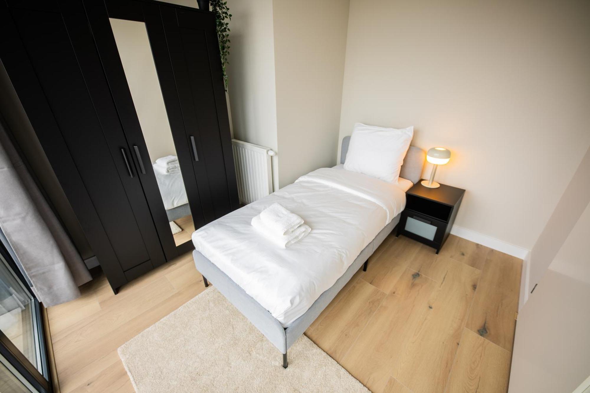 Apartment 2e 3e Pijnackerstraat *